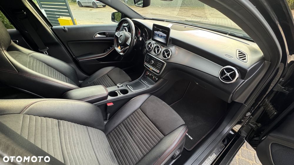 Mercedes-Benz GLA 200 (CDI) d 4Matic 7G-DCT AMG Line - 20
