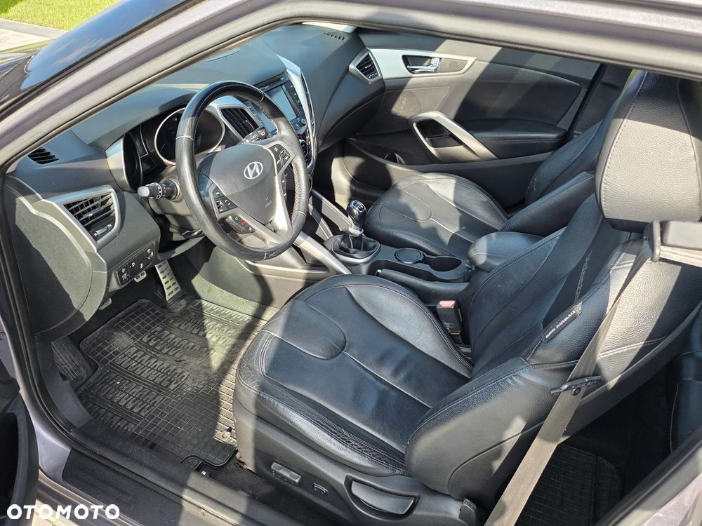 Hyundai Veloster 1.6 Premium - 16