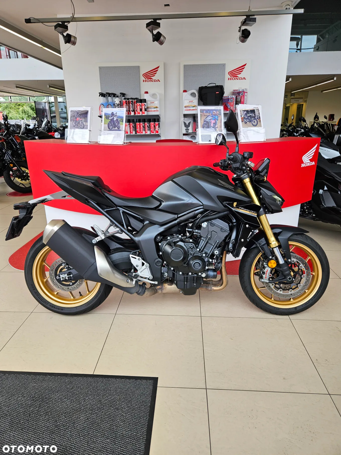Honda CB - 16