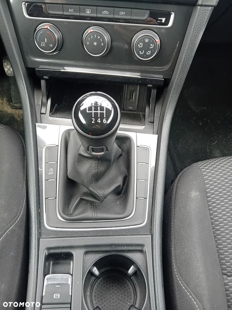 Volkswagen Golf 1.0 TSI (BlueMotion Technology) Trendline - 9
