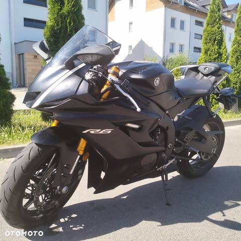 Yamaha R6 - 1