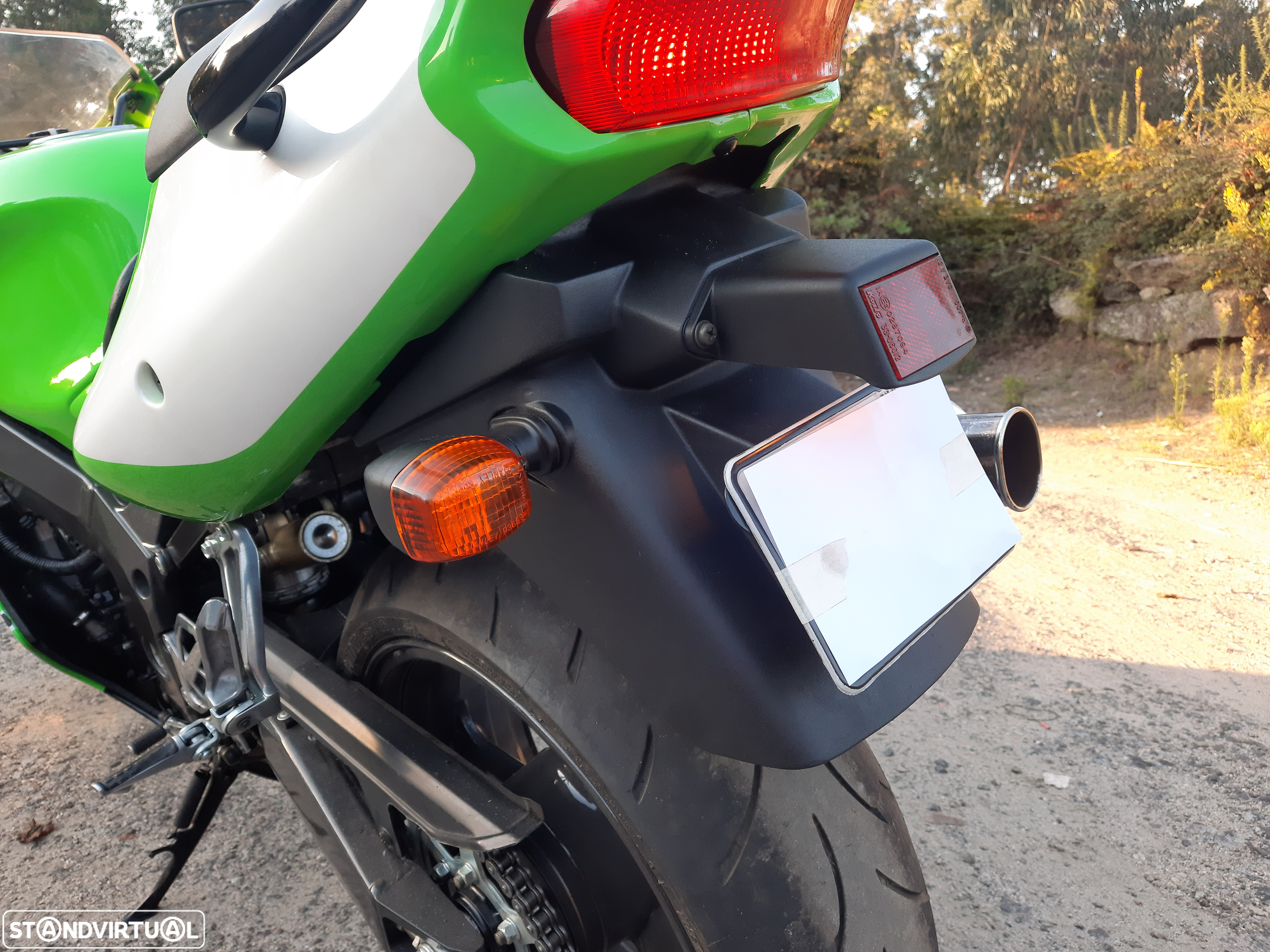 Kawasaki 750 ZX7 R  Aniversário 25 Anos - 3