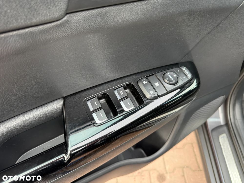 Kia Sportage 1.7 CRDI 2WD Spirit - 17