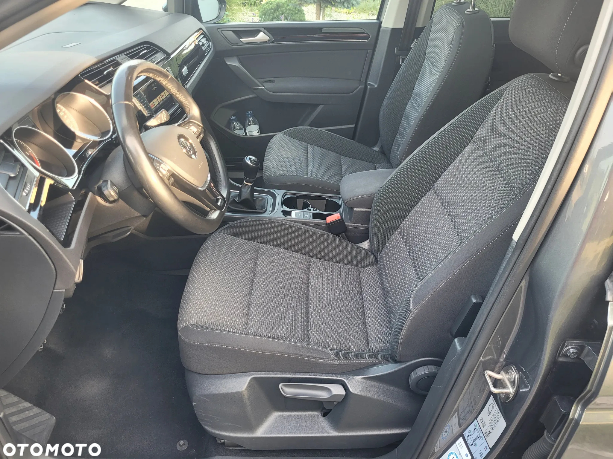 Volkswagen Touran 2.0 TDI BMT Comfortline - 12