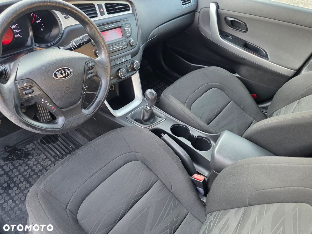 Kia Ceed 1.4 CVVT - 30