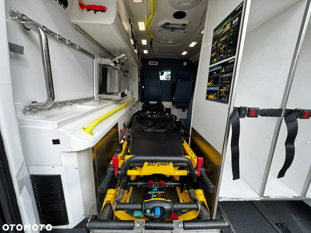 Mercedes-Benz Sprinter - 16
