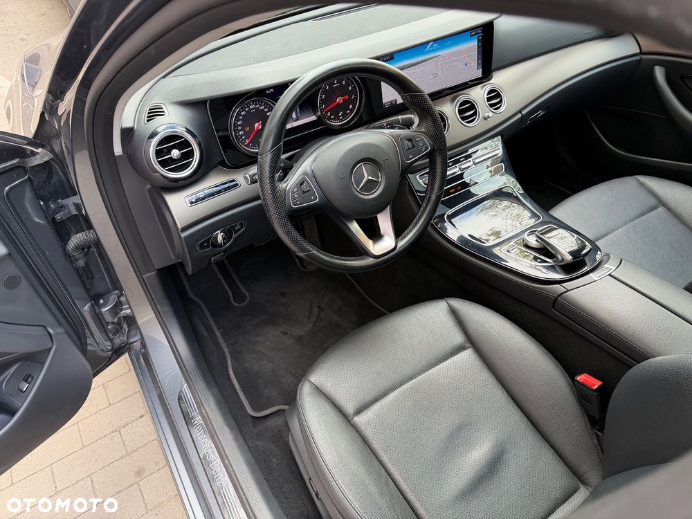 Mercedes-Benz Klasa E 200 CGI BlueEFFICIENCY Automatik Avantgarde - 20