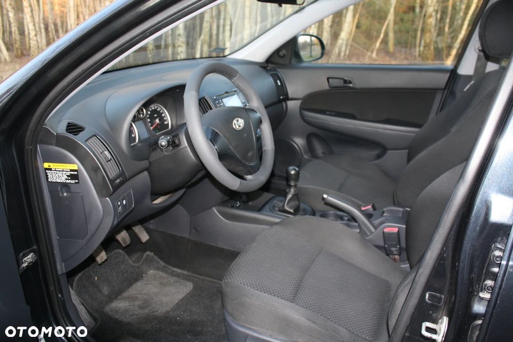 Hyundai i30 1.4 Classic + - 22