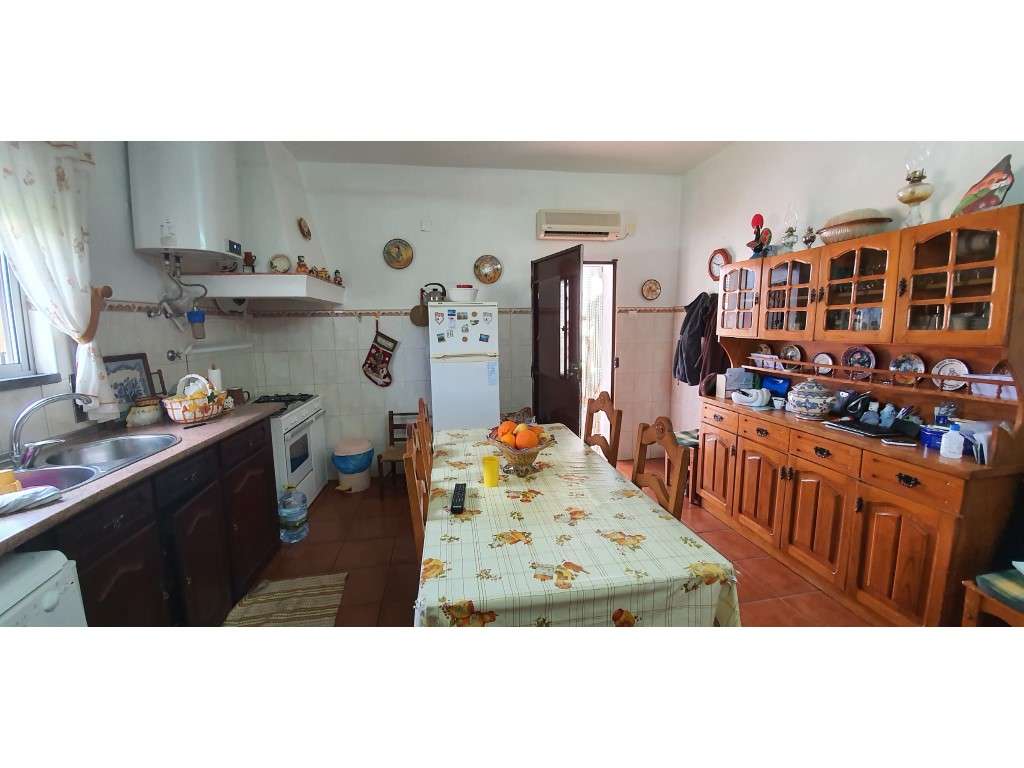 Moradia Isolada T4 com 2.200 m² de Terreno - Perto de Moura e do Al... - Grande imagem: 2/25