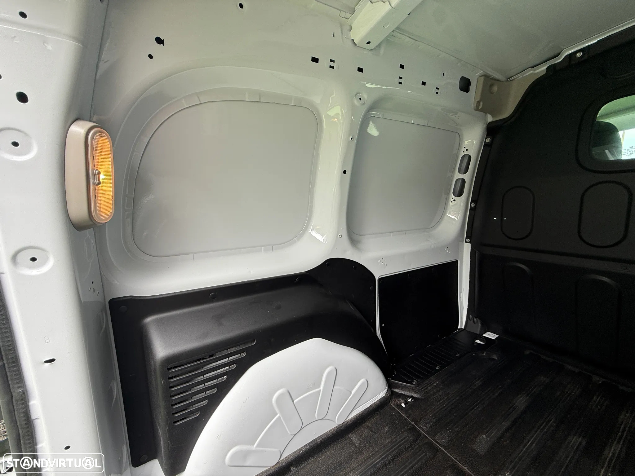 Renault KANGOO 3L - 9