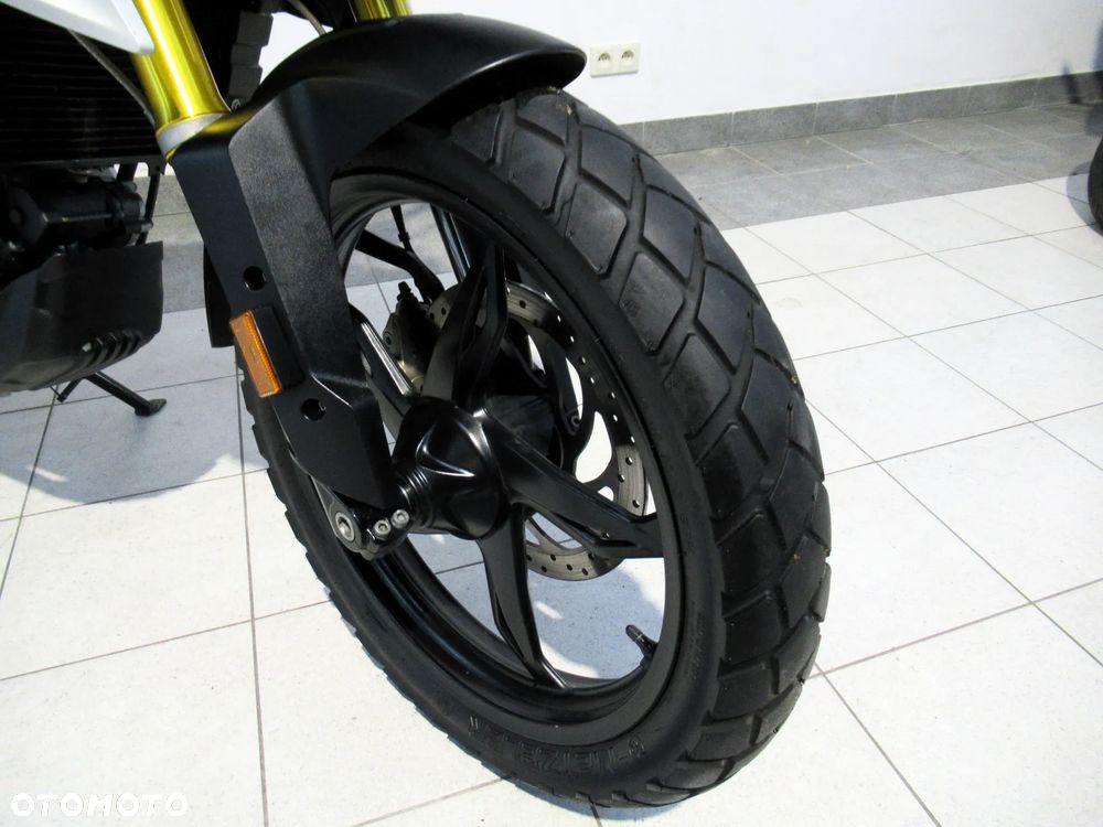 BMW G - 26
