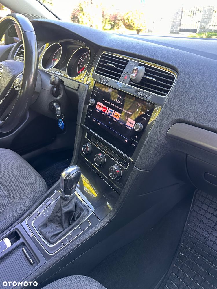 Volkswagen Golf 1.6 TDI SCR DSG Comfortline - 28