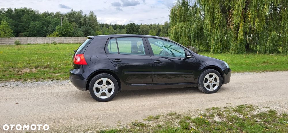 Volkswagen Golf - 6