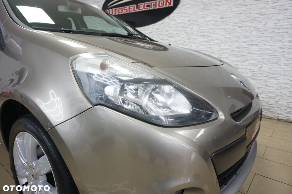 Renault Clio 1.5 dCi 85 FAP Dynamique - 12