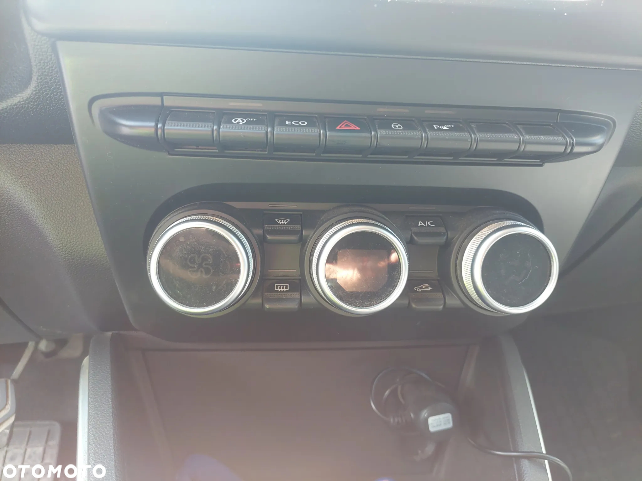 Dacia Duster 1.6 SCe S&S - 6