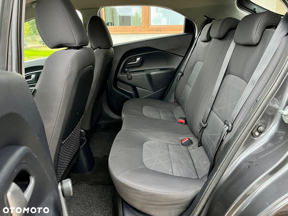 Kia Rio 1.2 Attract - 14