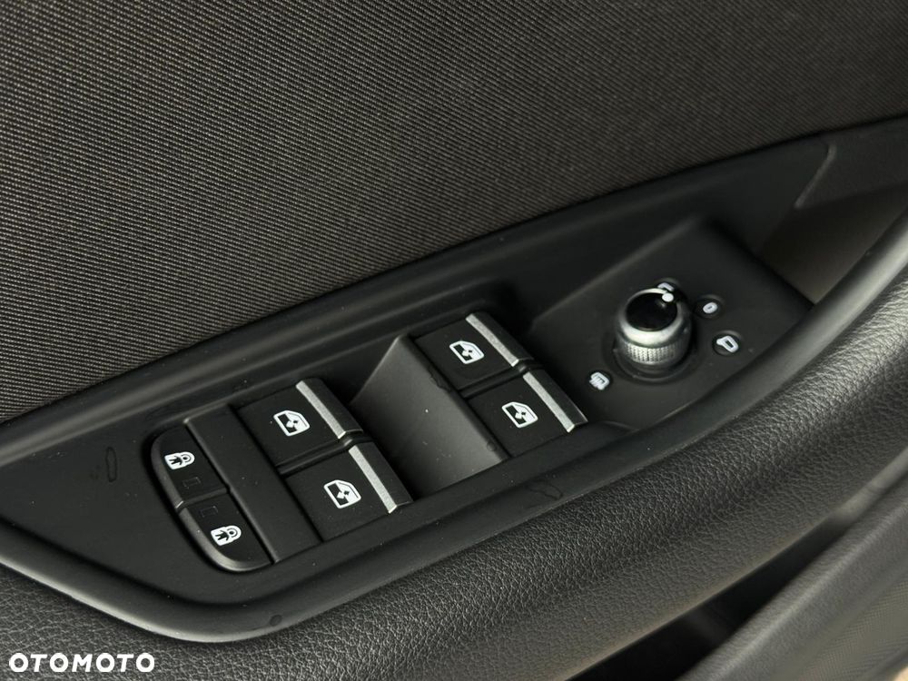 Audi A4 Limousine 35 TFSI mHEV S tronic - 21