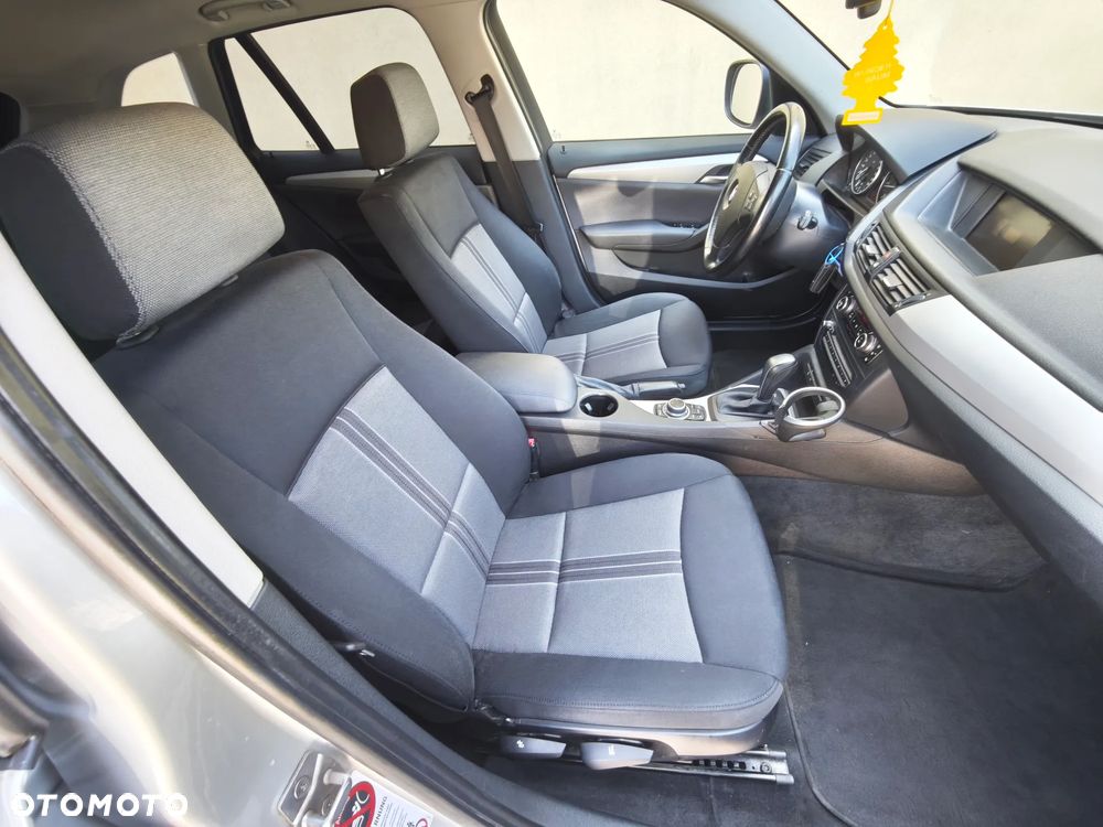 BMW X1 sDrive18i - 26