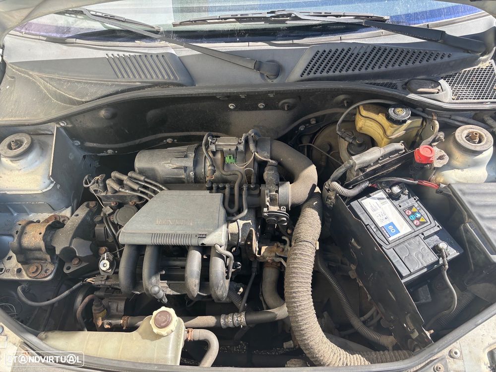 Renault Clio - 22