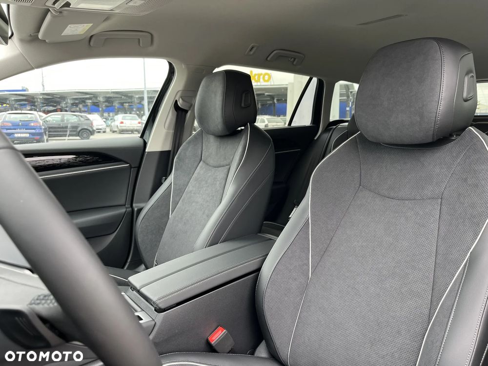 Volkswagen Passat - 12