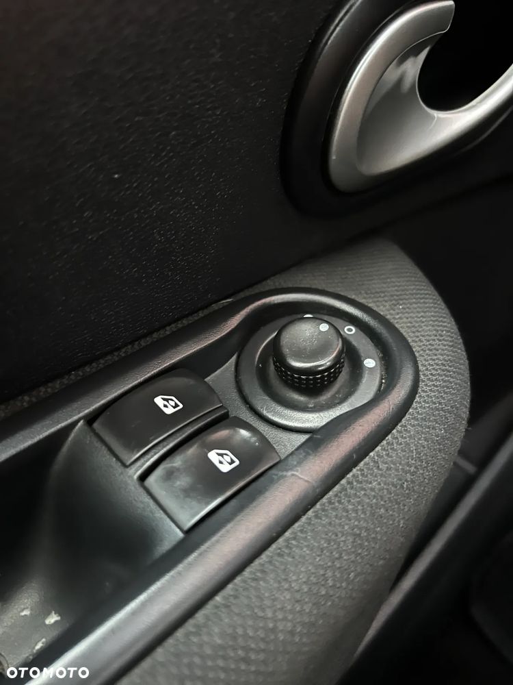 Renault Clio - 27