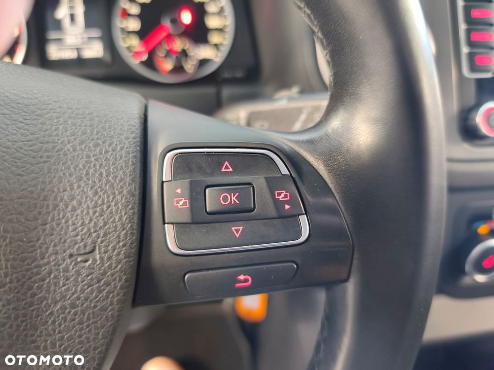 Volkswagen Tiguan 2.0 TDI DPF BlueMotion Technology Sport & Style - 16