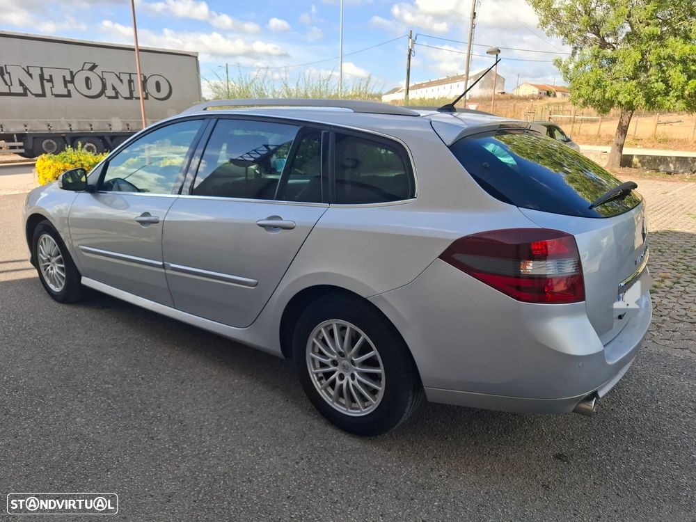 Renault Laguna Break 2.0 dCi Dynamique S - 2