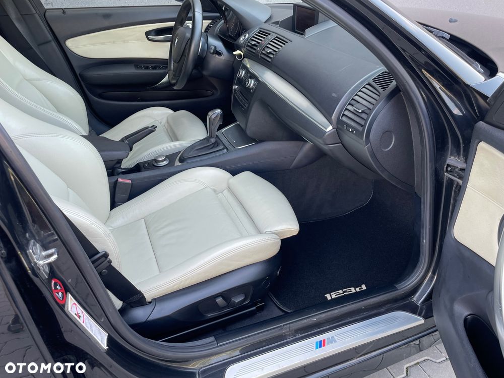 BMW Seria 1 123d DPF Edition Sport - 22
