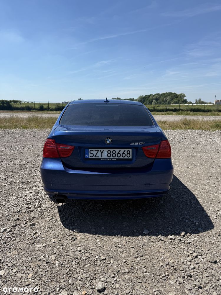 BMW Seria 3 320i - 6