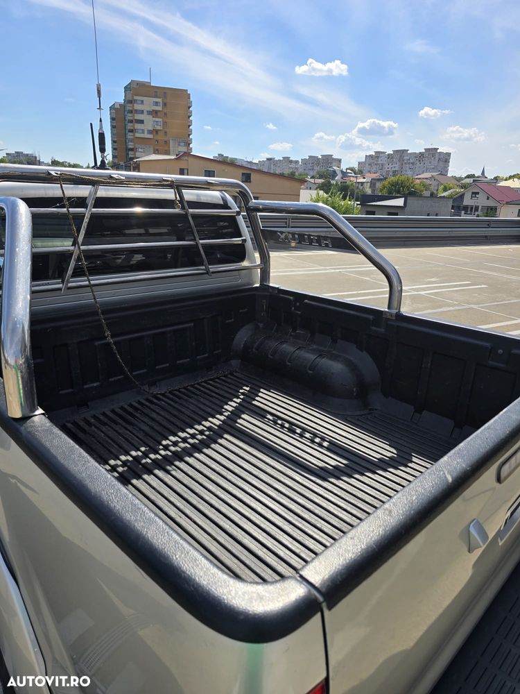 Toyota Hilux - 8