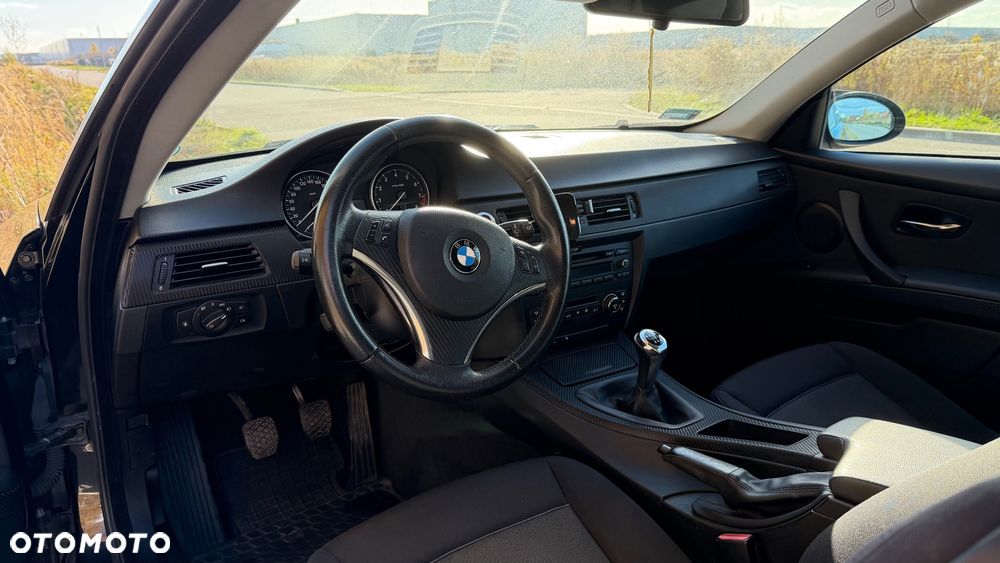 BMW Seria 3 325i - 8