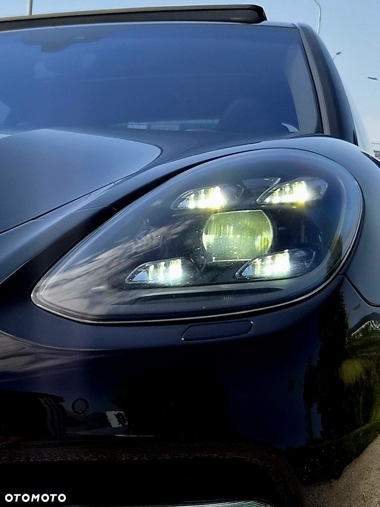 Porsche Panamera 4 - 13