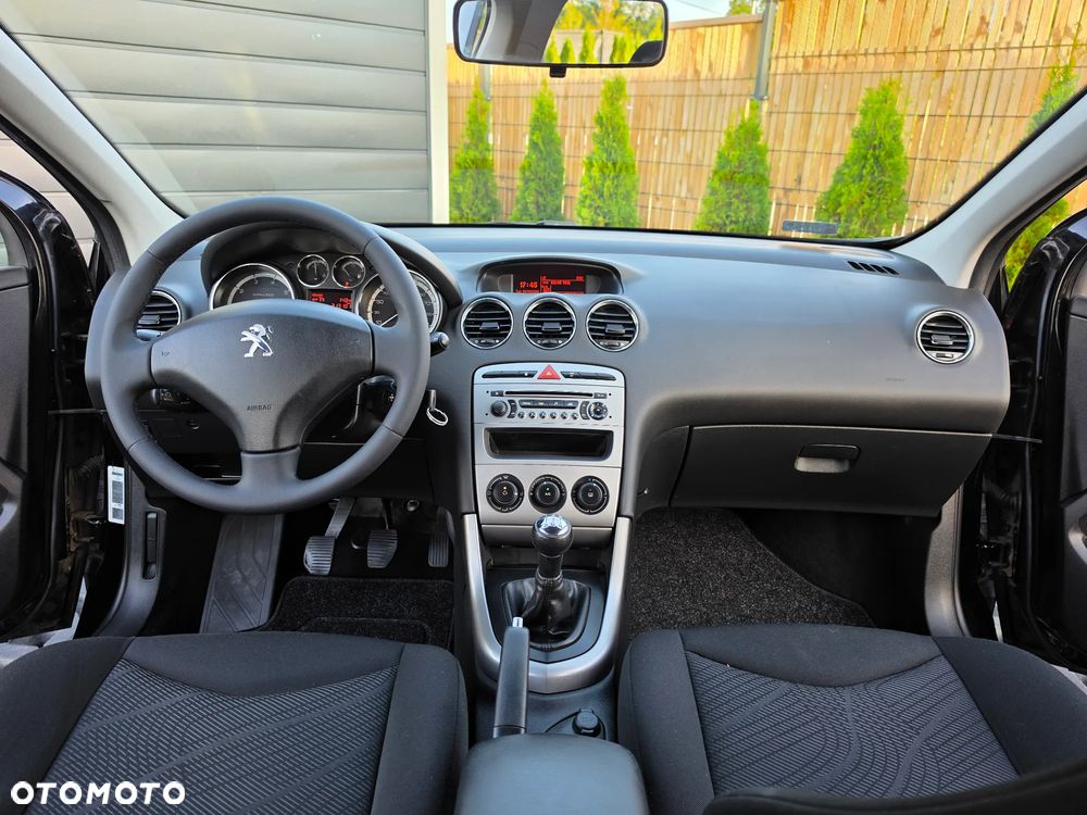 Peugeot 308 100 VTi Urban Move First Edition - 18