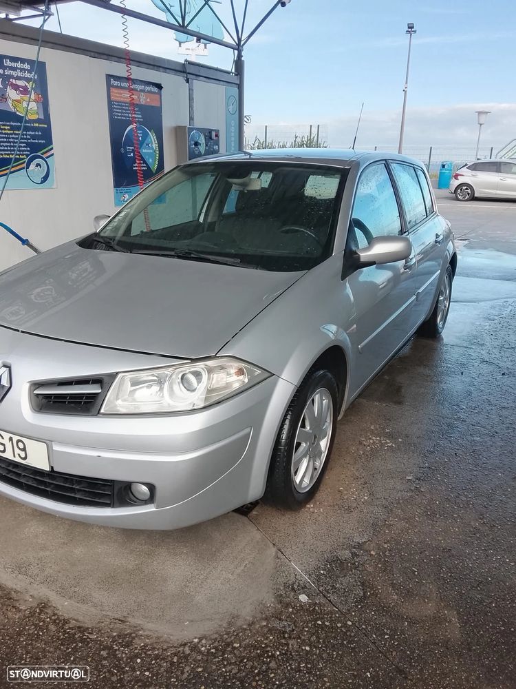 Renault Mégane 1.5 dCi Confort - 8