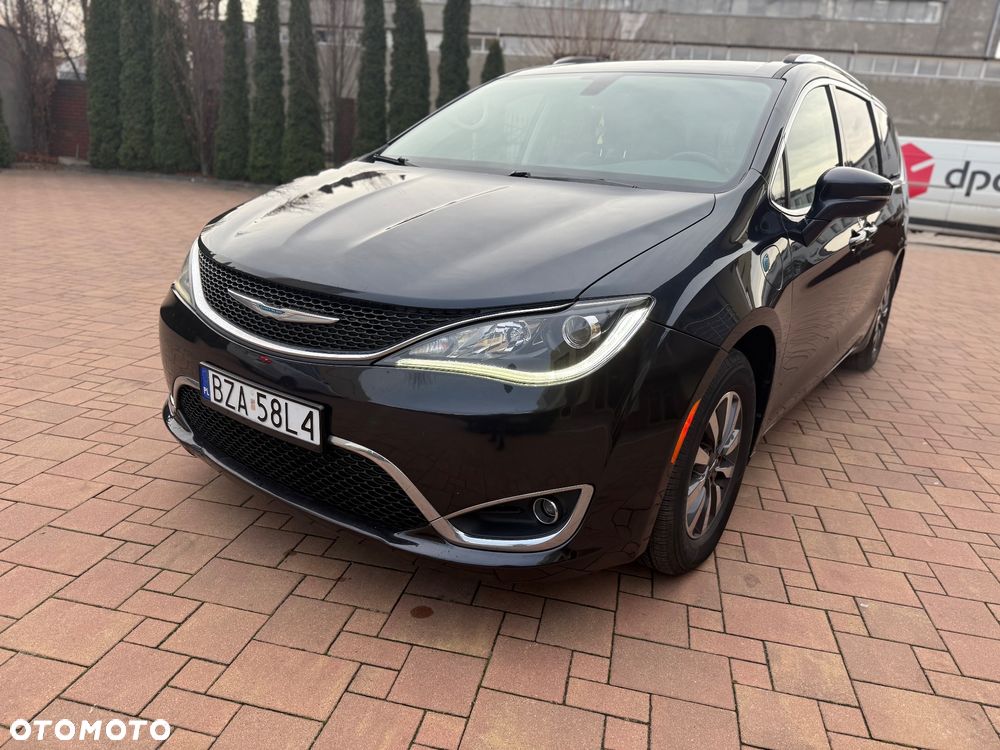 Chrysler Pacifica - 8