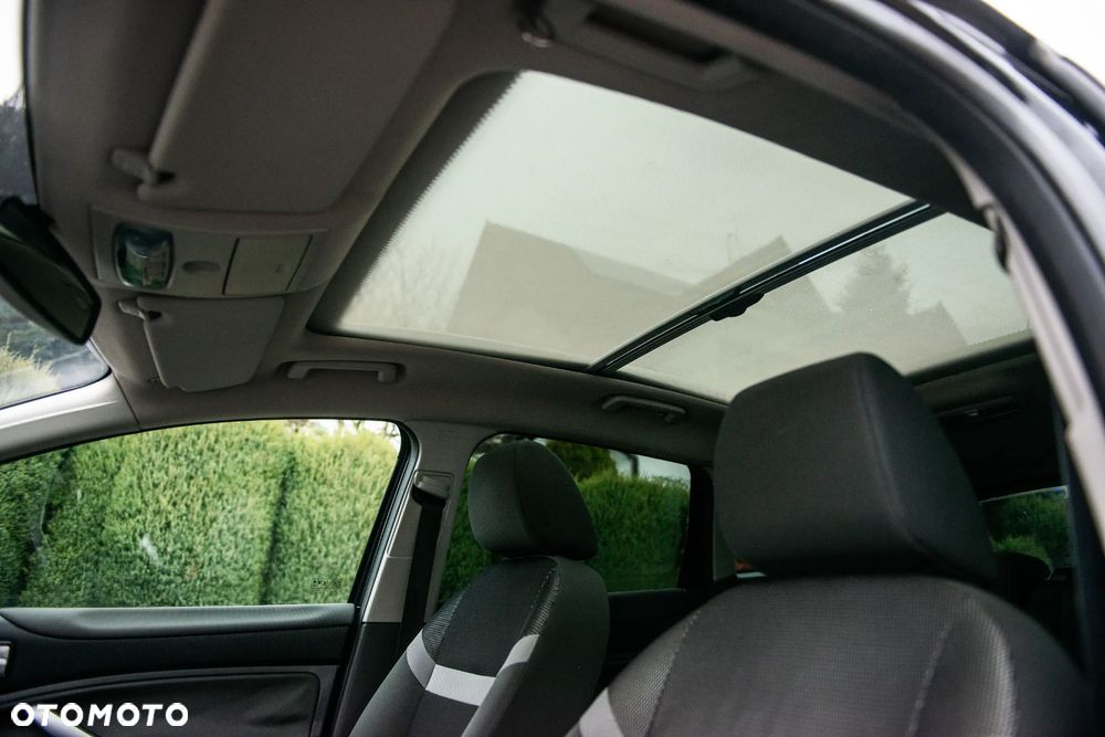 Ford Kuga 2.0 TDCi 4x4 Titanium - 21