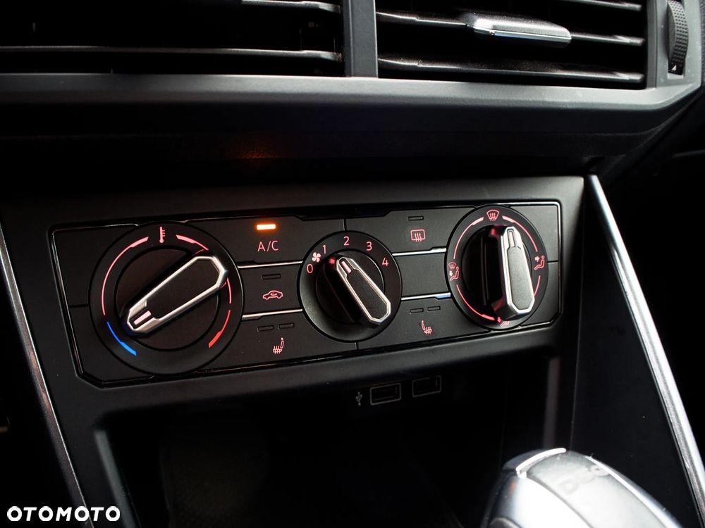 Volkswagen Polo - 19