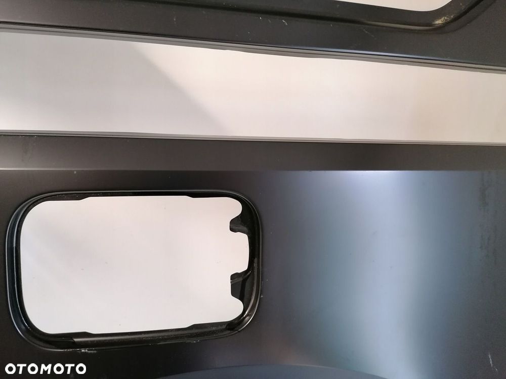 Błotnik lewy tył próg słupek poszycie VW T7 7T0 - 12