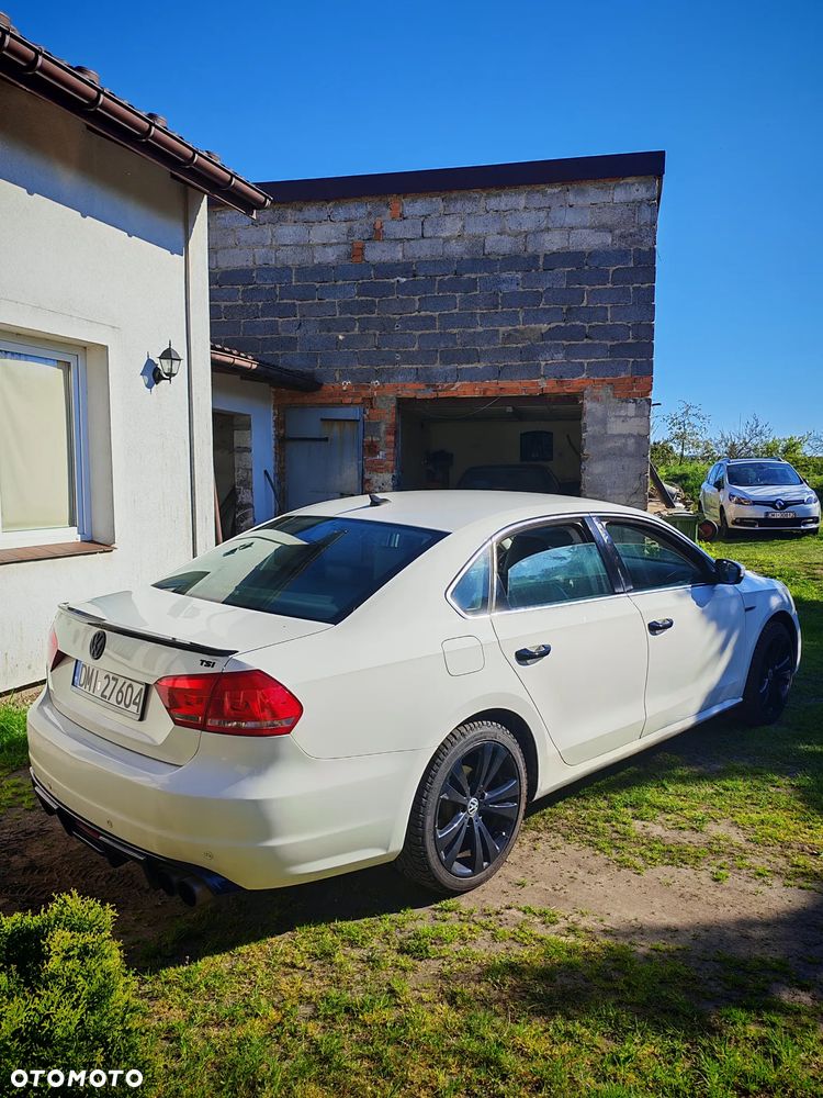 Volkswagen Passat - 4