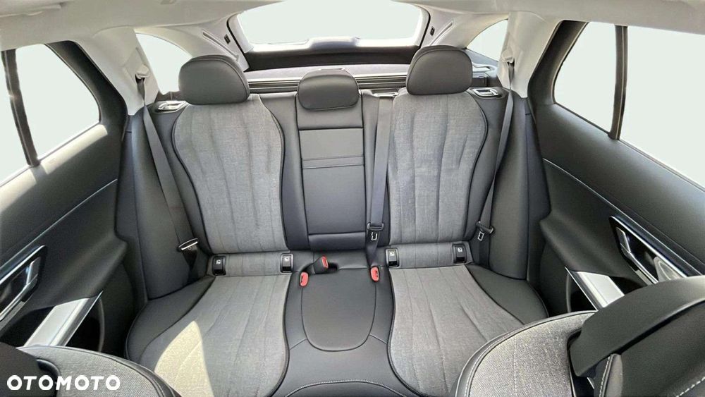 Mercedes-Benz Klasa E - 14