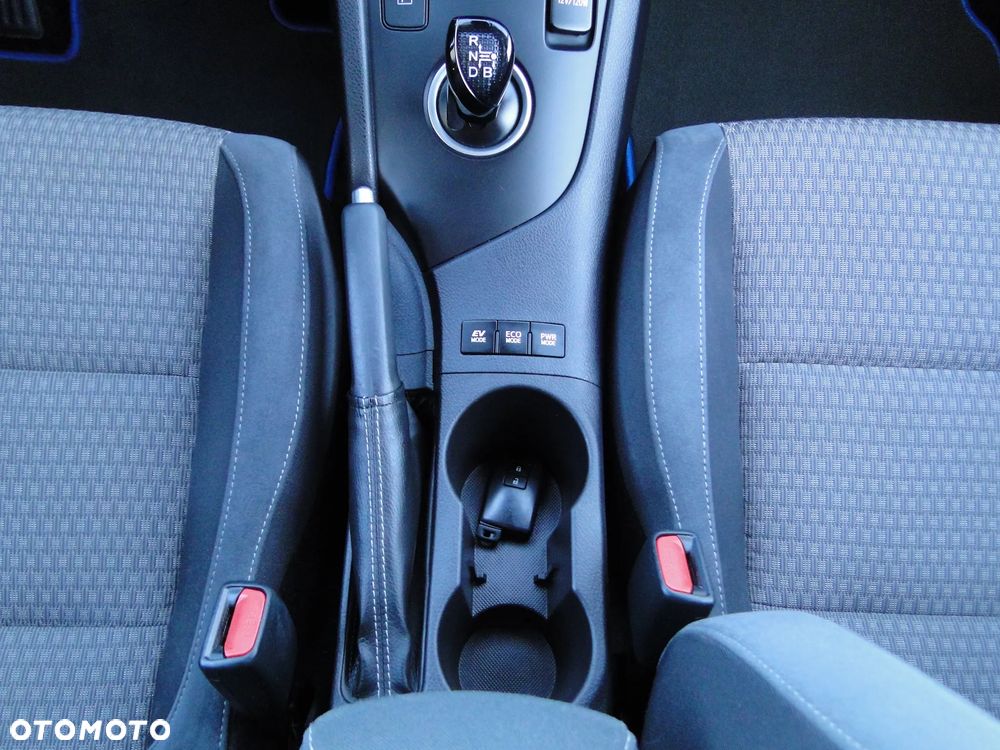 Toyota Auris 1.8 VVT-i Automatik Edition-S - 26