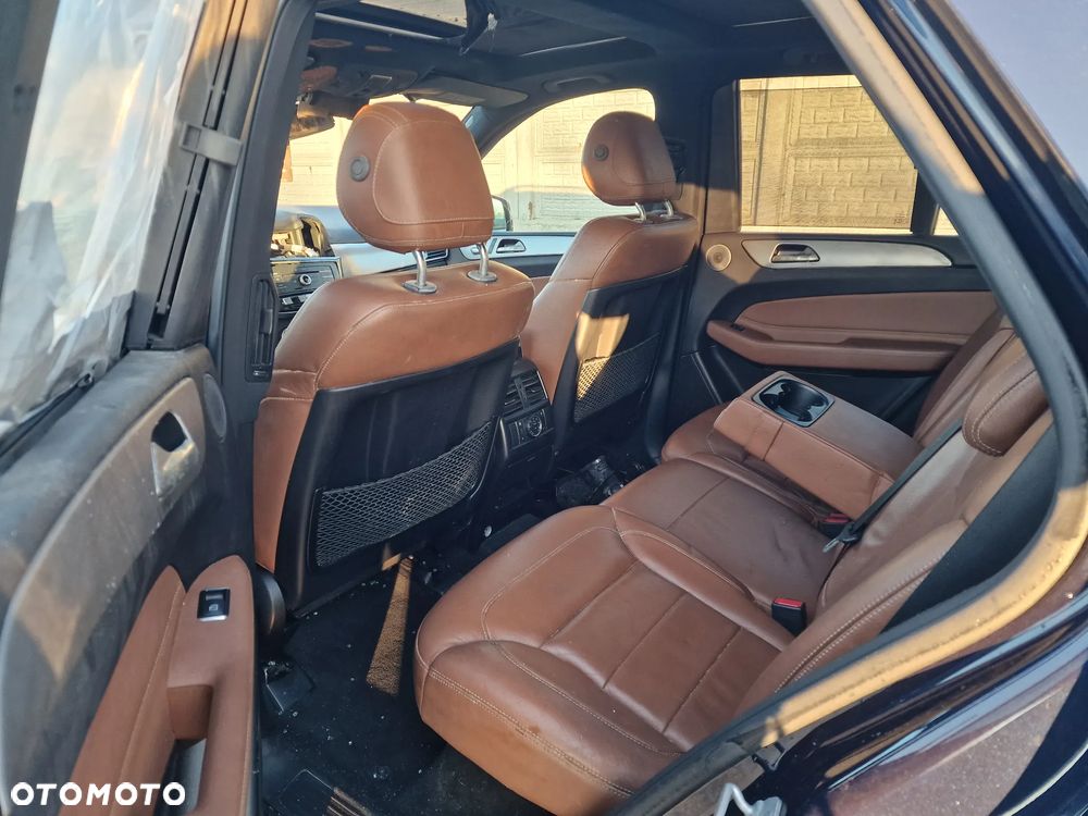 Mercedes-Benz GLE 350 d 4Matic 9G-TRONIC AMG Line - 15