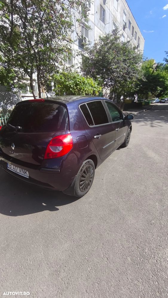 Renault Clio III 1.6 16V Dynamique - 3