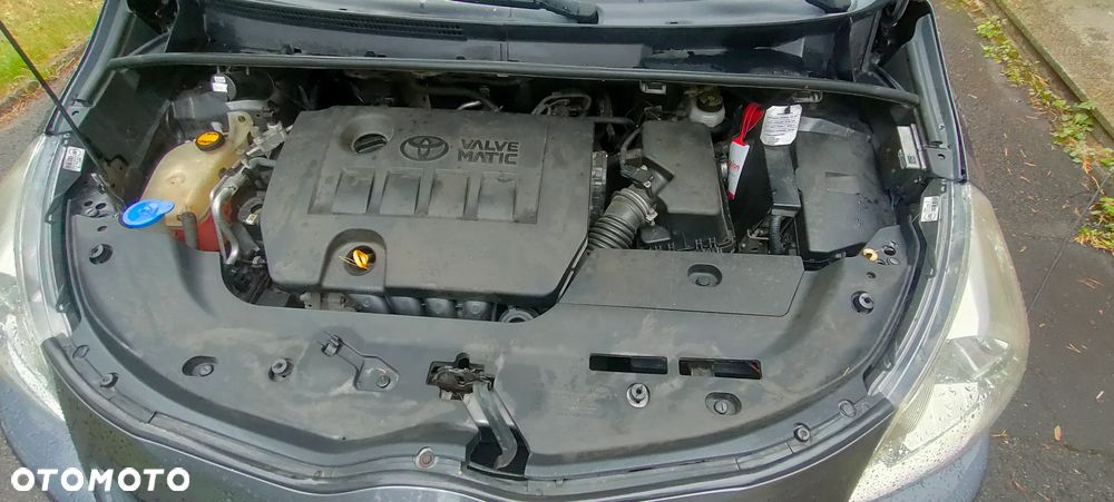 Toyota Verso 1.8 2010 7os - 33