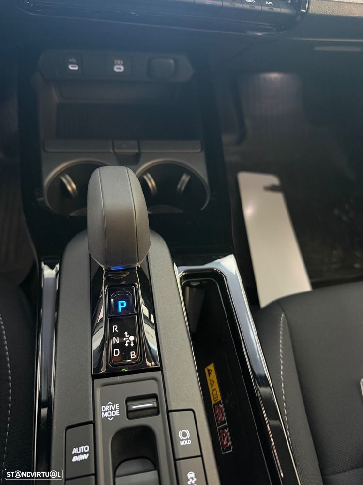 Toyota Prius 2.0 Plug-in Premium - 10