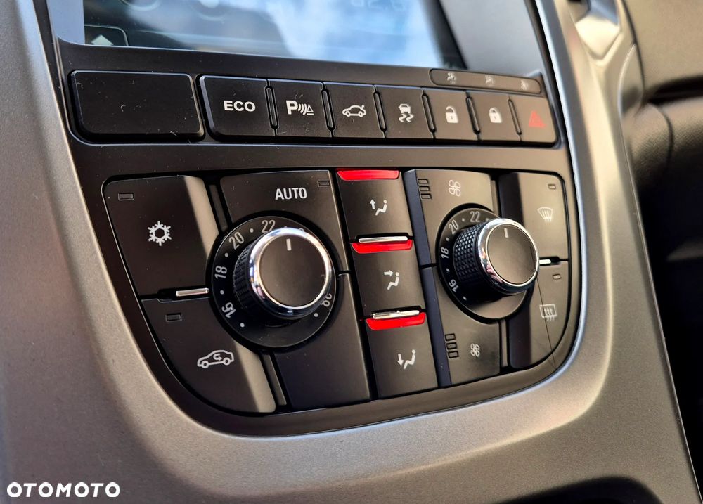 Opel Astra 1.4 Turbo Selection - 19