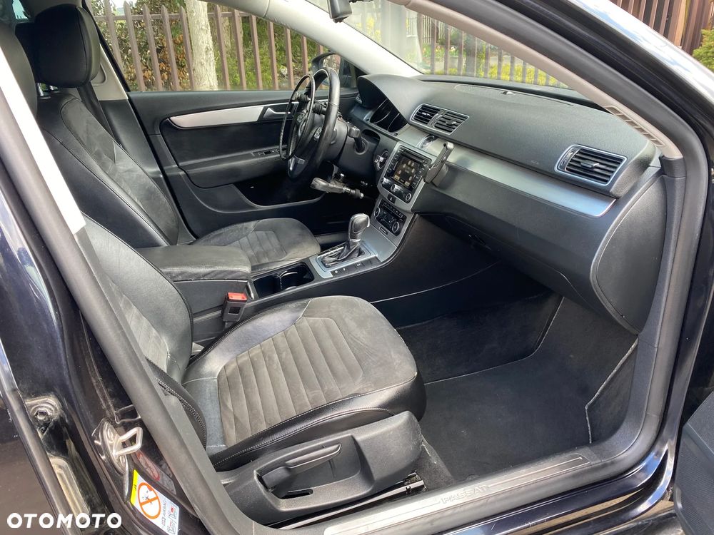 Volkswagen Passat 2.0 TDI DSG Highline - 4