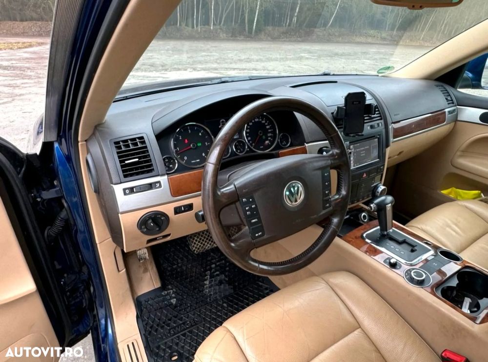 Volkswagen Touareg - 17