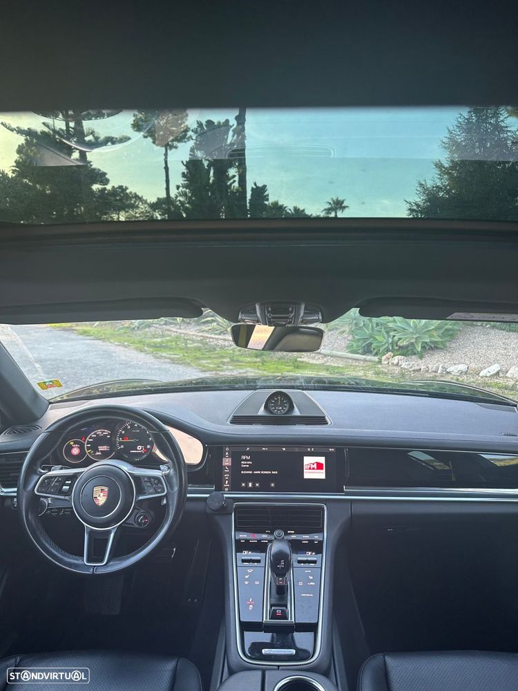 Porsche Panamera Sport Turismo - 18