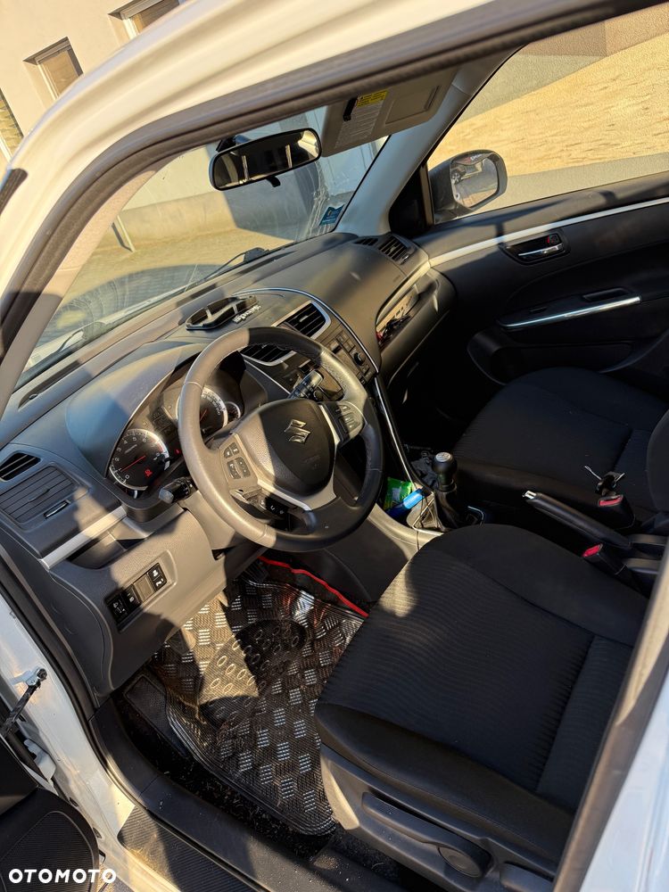 Suzuki Swift 1.2 Premium - 7